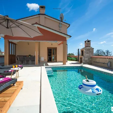 Manera Villa Marcana
