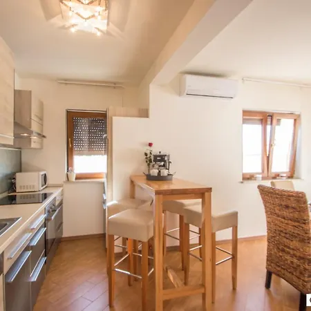 Manera * Marčana
